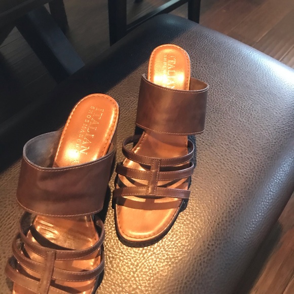 Brown Leather sandals - Picture 1 of 3